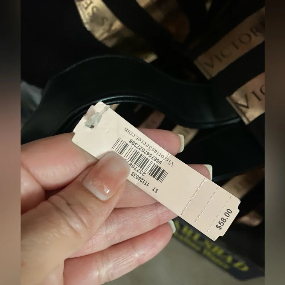 Victoria Secret bag 💼 - Picture 10 of 14